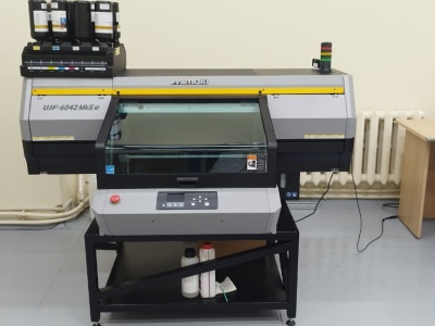 Успешная поставка Mimaki UJF-6042 MkII e с расширенной цветовой палитрой